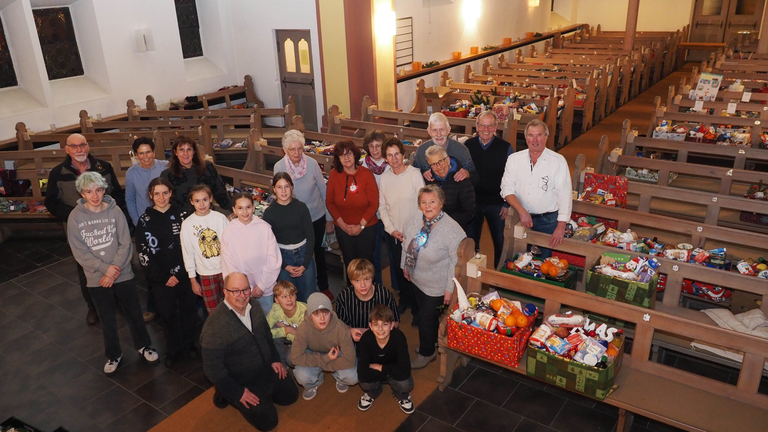 Weihnachtspakete für 144 bedürftige Familien